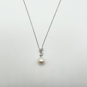 Silver Bow Oval Freshwater Pearl