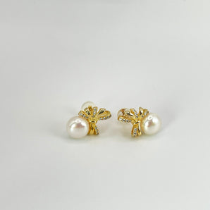 Gold Color Bow Pearl Earring